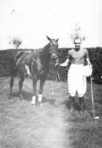 Canavesio junto a su equino predilecto en San Isidro, Provincia de Buenos Aires.