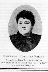 Estela Guerineau fue una m&eacute;dium de efectos f&iacute;sicos, que muchos compararon con Eusapia Paladino. En 1880, su esposo Modesto Rodr&iacute;guez Freire, fue director del peri&oacute;dico El Correo Espa�ol (Fuente revista La Fraternidad. Vol. 14, N� 196, Junio de 1915, p. 12).